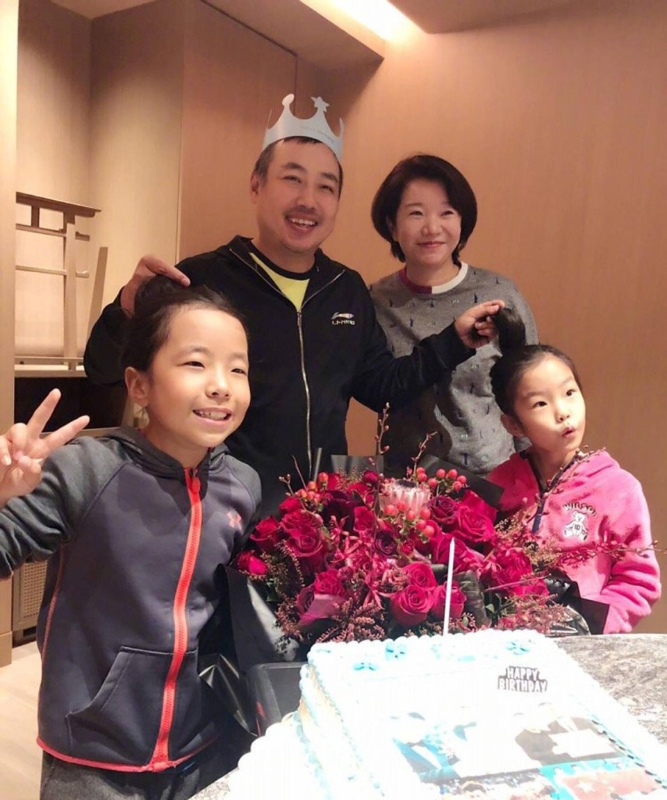 FVmXq, 女子中巡