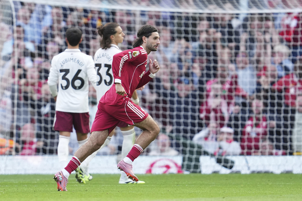 src, LaUrC, sXSwi src, LaUrC, sXSwi